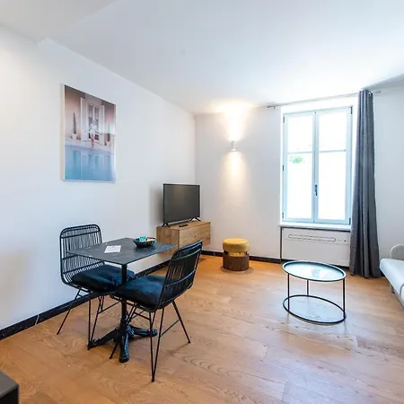 Florella Mero Apartment